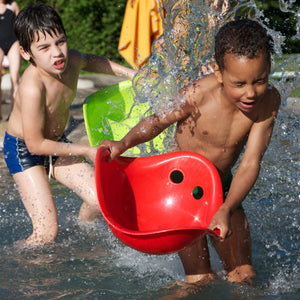 MOLUK Bilibo Red spin and balance toy, splashing in water