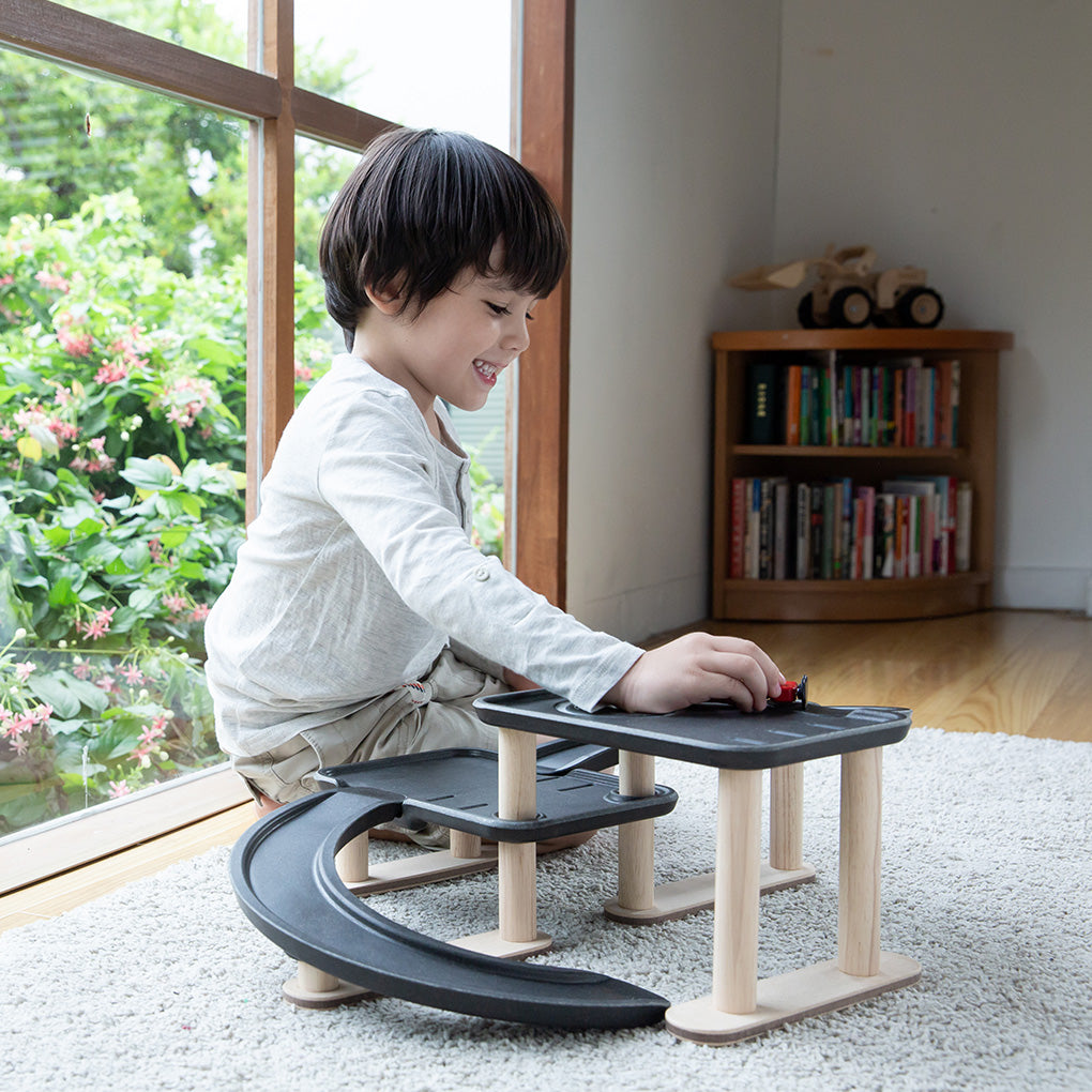 PlanToys Race 'n' Play Parking Garage
