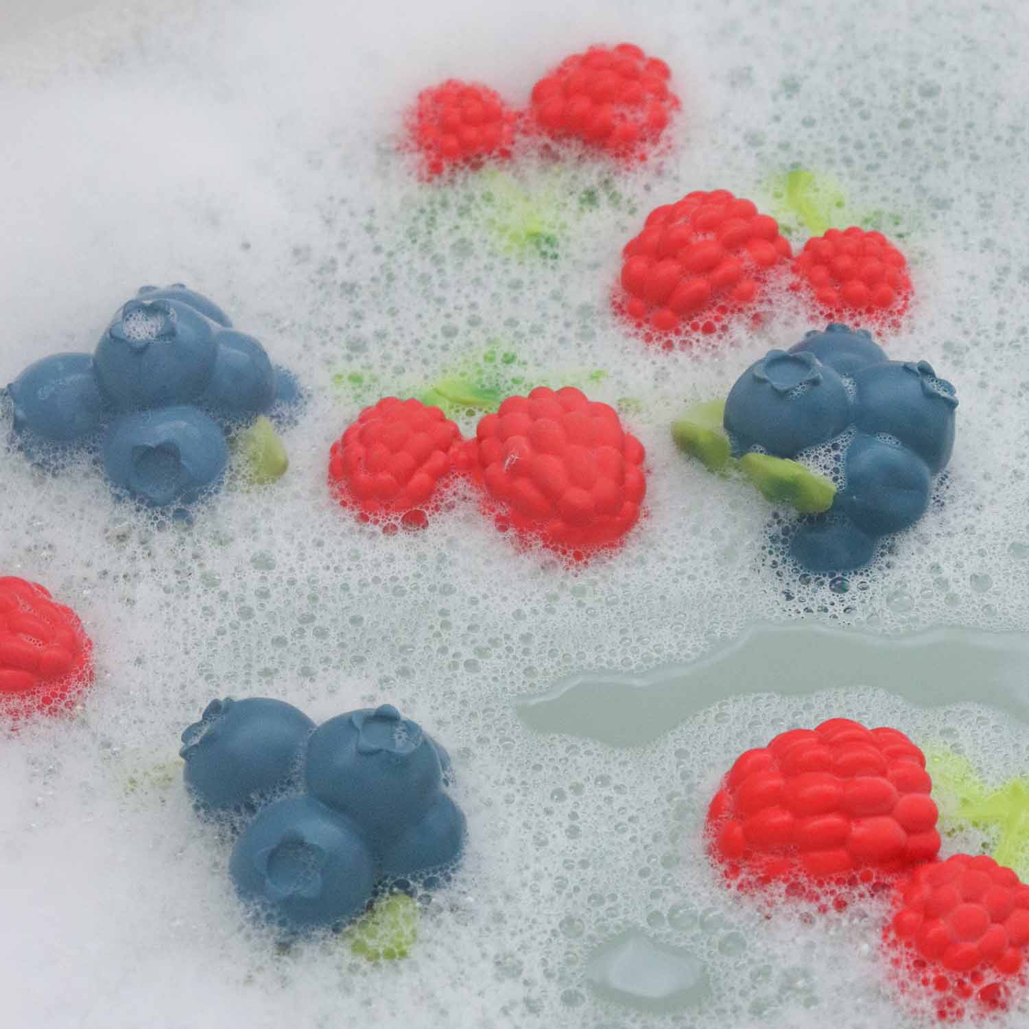 Oli & Carol Jerry the Blueberry Teether