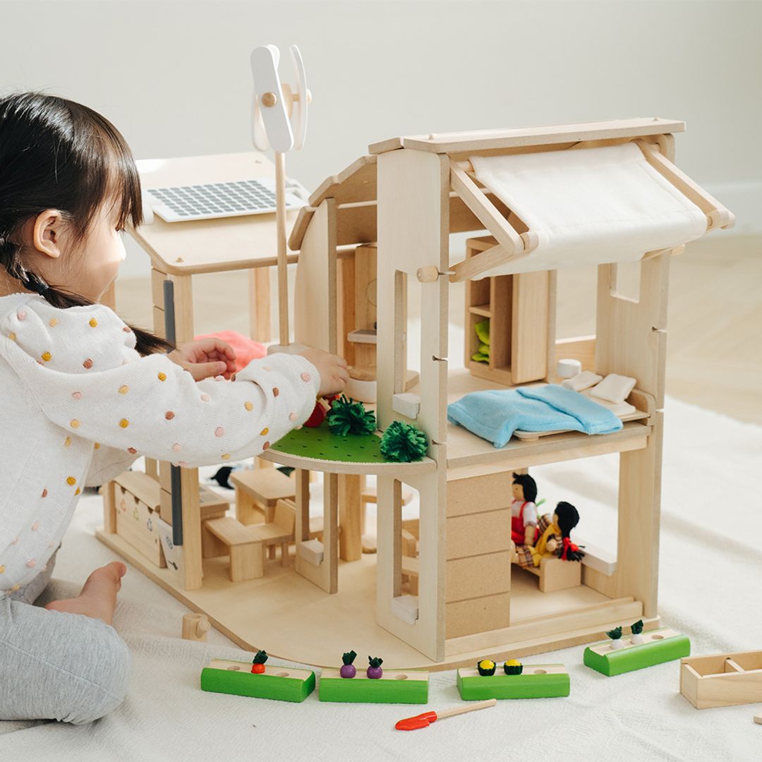 PlanToys Green Dollhouse With Furniture