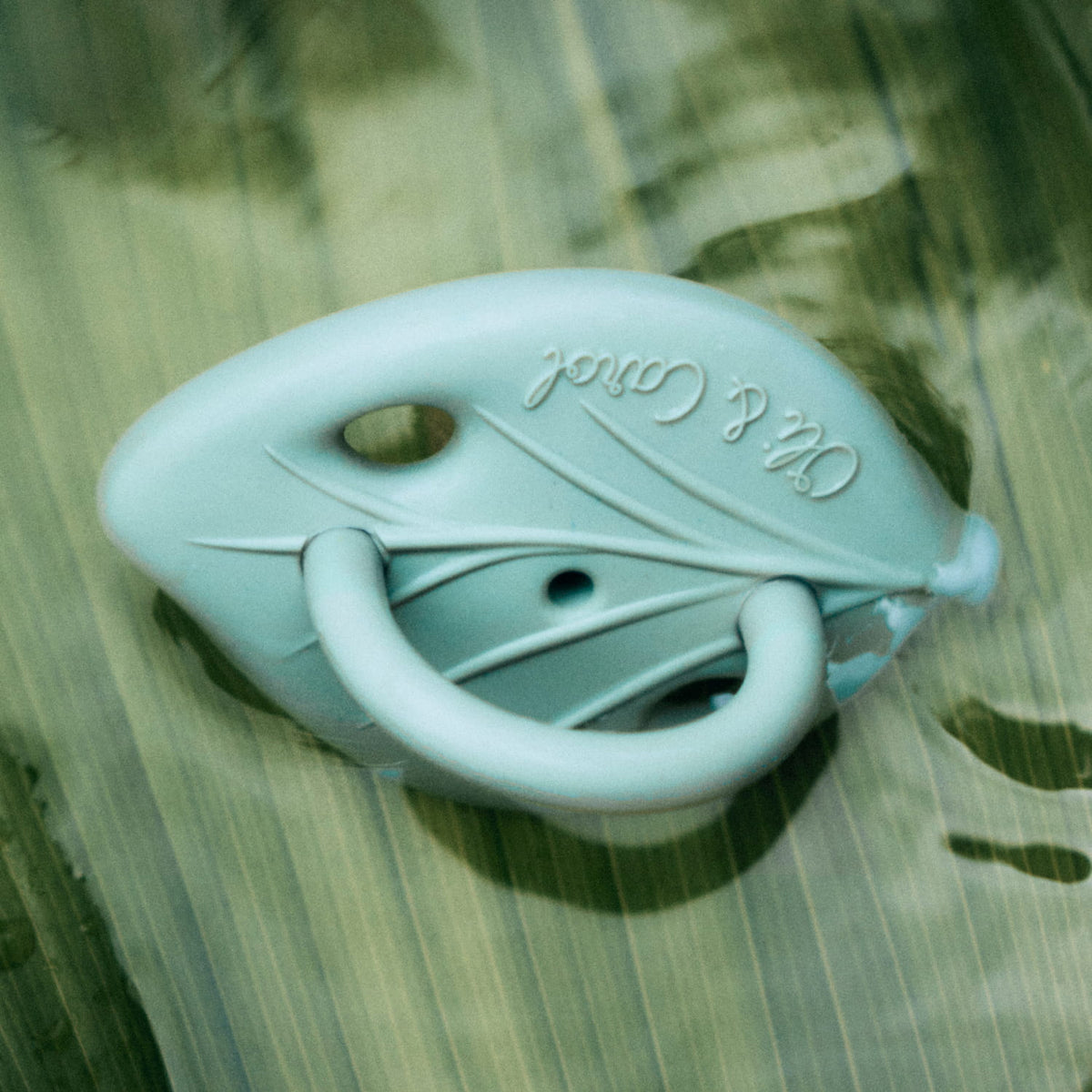 Oli & Carol Greens natural rubber dummy, plastic-free from shield to teat