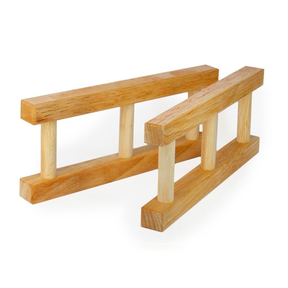 Wooden ladders (set of 2)